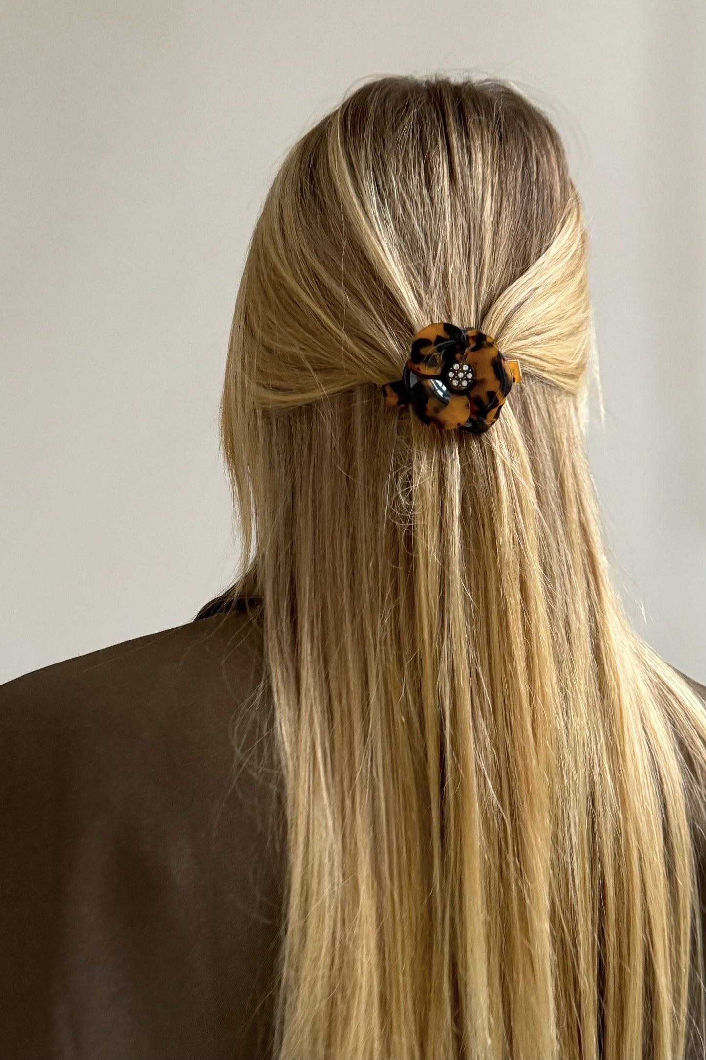 Bloom barette clip- Bruin