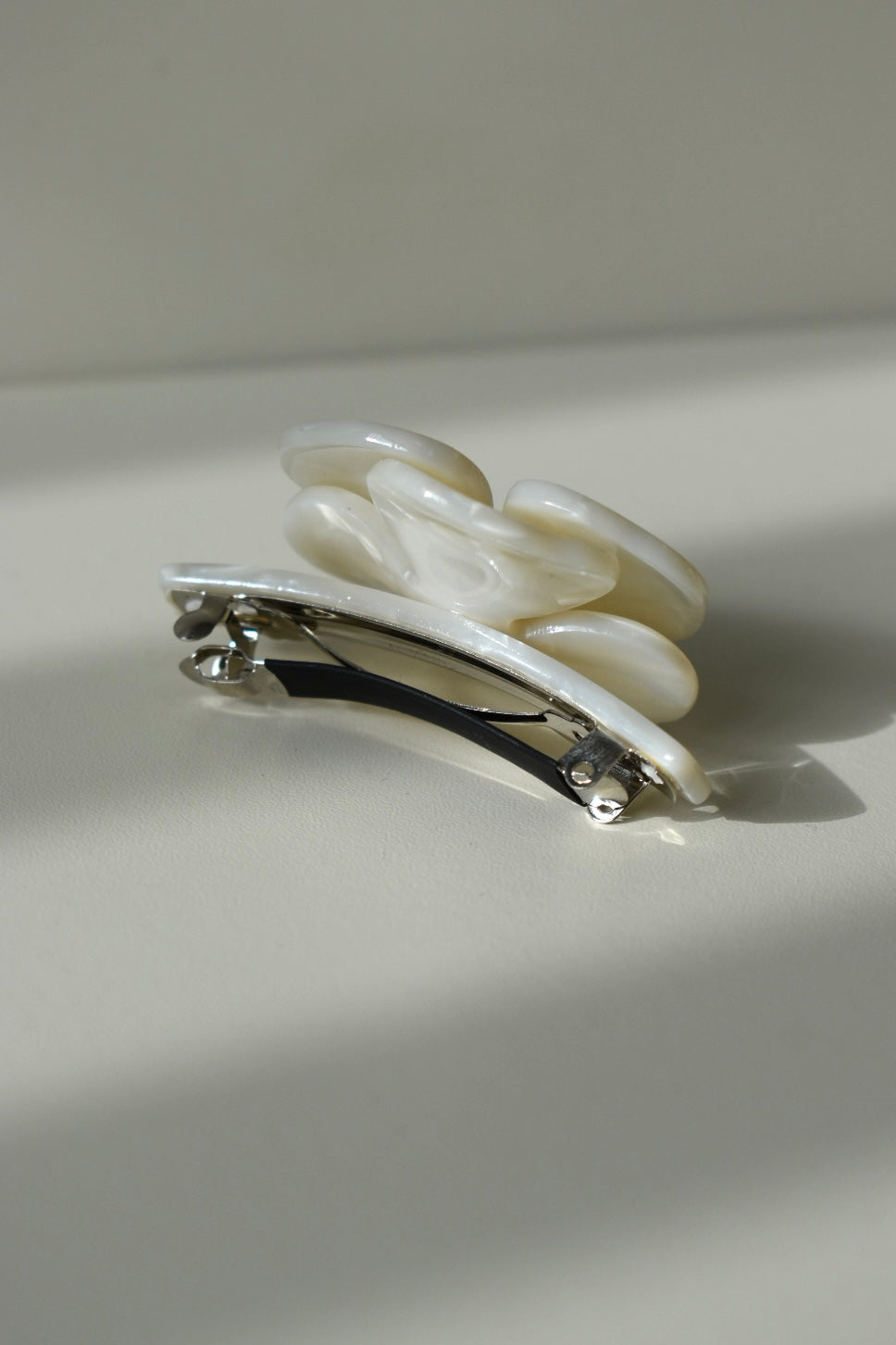 Bloom barette clip- Beige