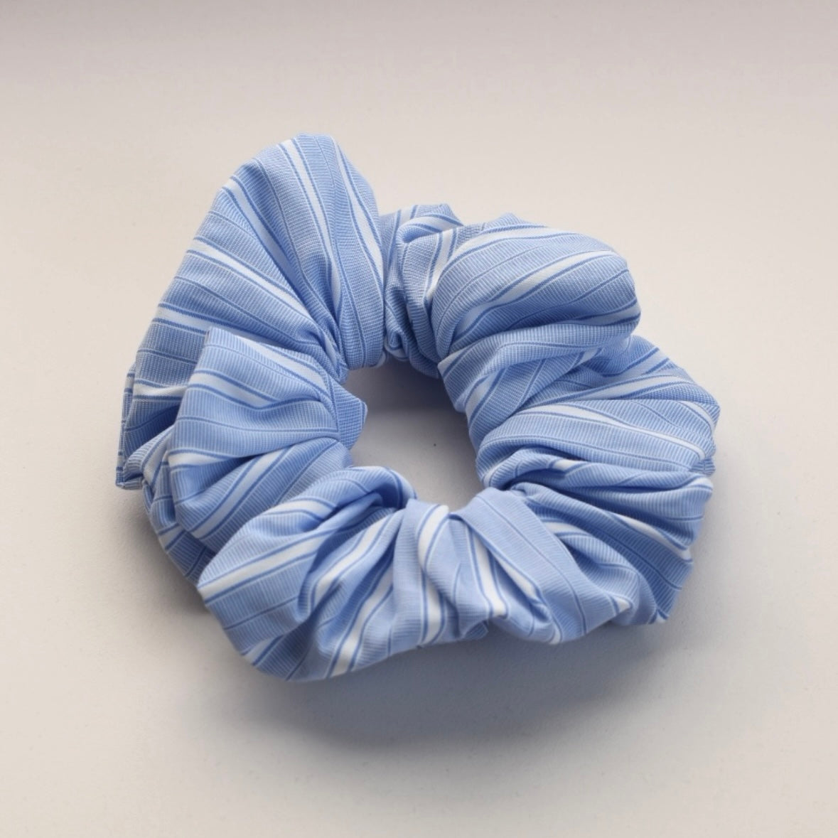 Gestreepte scrunchie